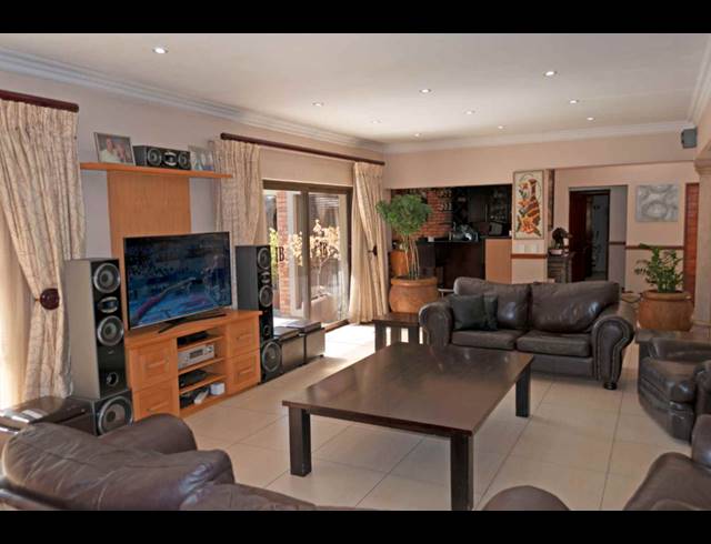 4 BEDROOM HOUSE SOLD IN MEYERSDAL